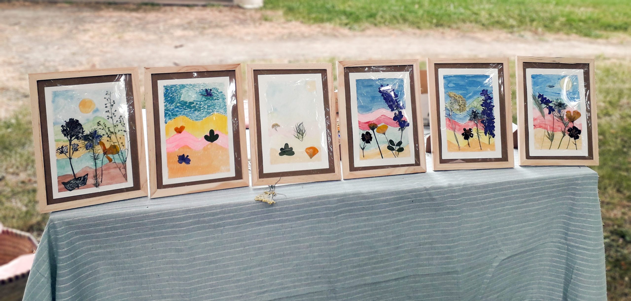 Série de peintures pour atelier d'animation artistique pour enfant à Vertou, Nantes, Les Sorinières, Basse-Goulaine, Haute-Goulaine, Saint-Sébastien-Sur-Loire, Rezé.